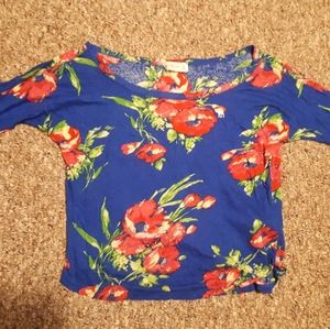 Floral medium sleeve shirt